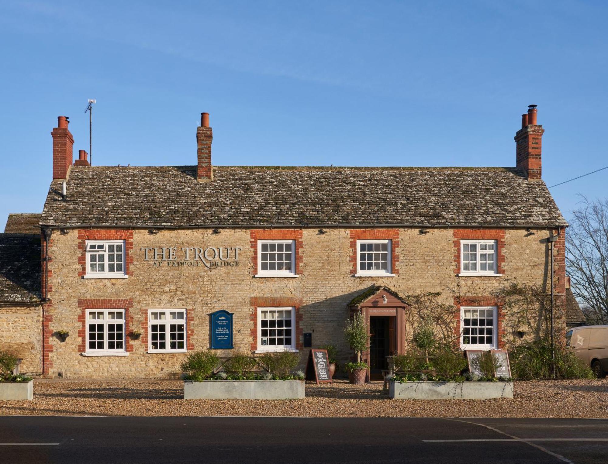 The Trout At Tadpole Bridge Hotel Faringdon Exterior photo